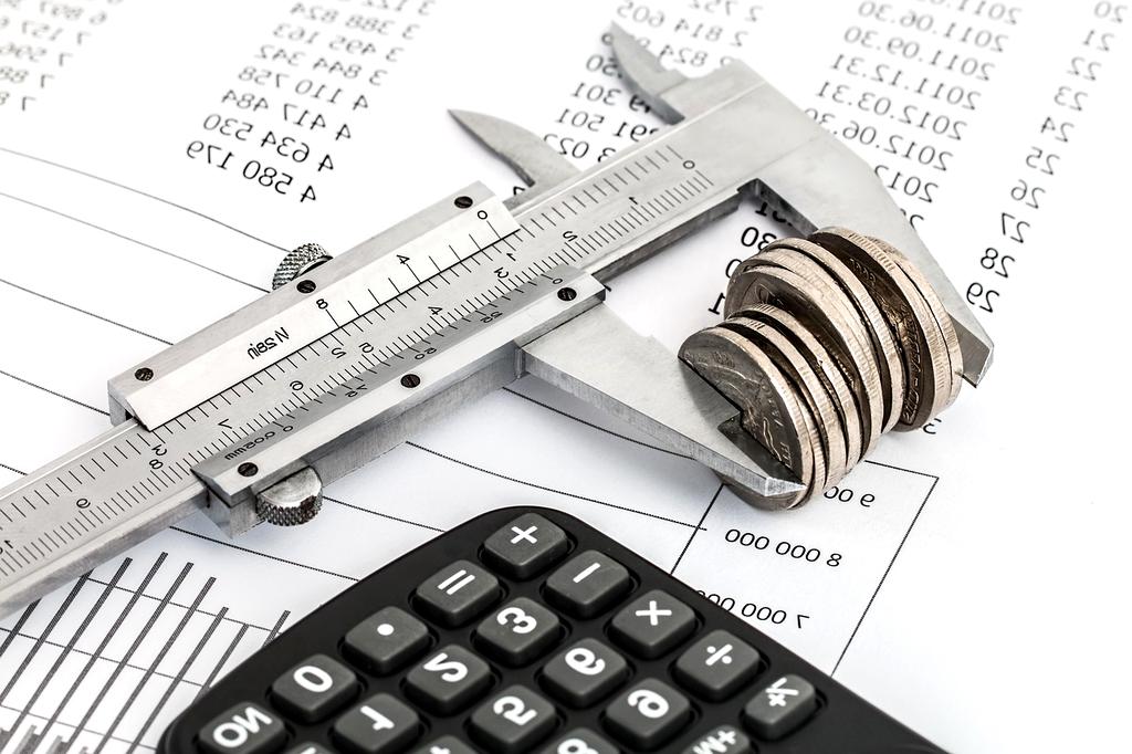 Smart Budgeting for Everyday Life — Practical methods for planning monthly expenses, controlling spending, and building healthier financial habits.